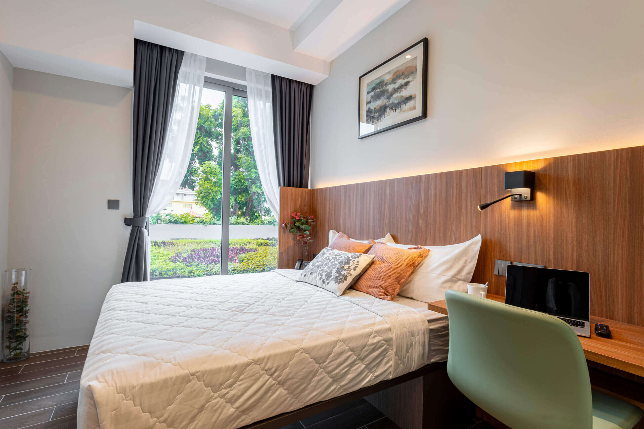 1 Bedroom Suite with Balcony
